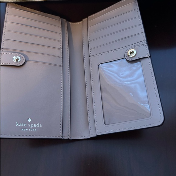 Kate Spade Cream Tote Bag and Wallet Set - Picture 4 of 5